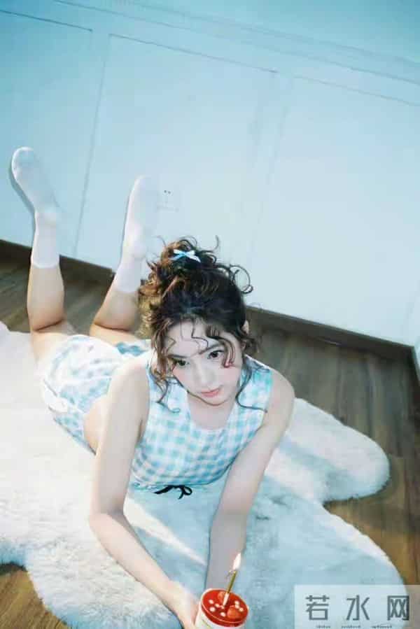 欧阳娣娣一身瑜伽服清纯唯美