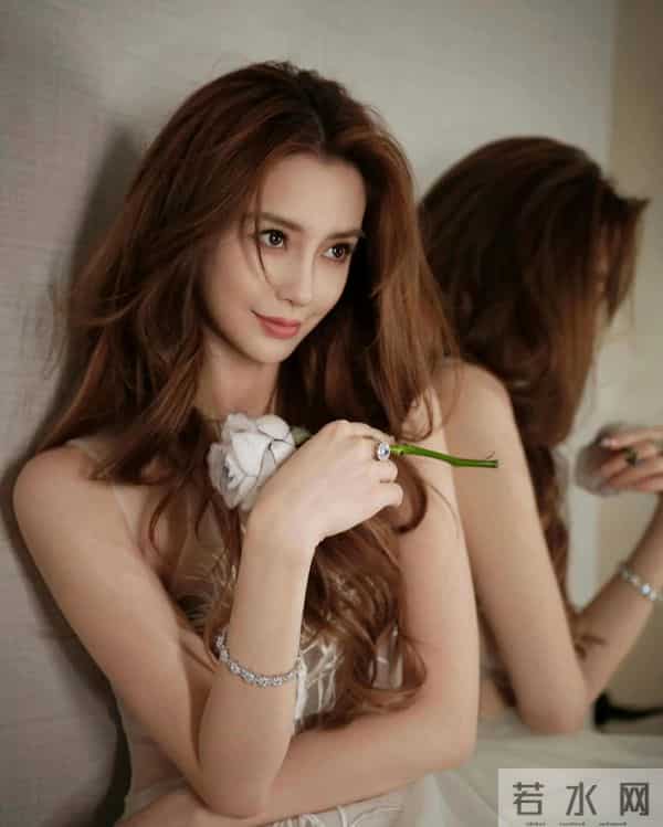 杨颖性感写真大片，太美了