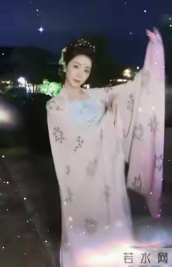 李思思：写真欣赏。