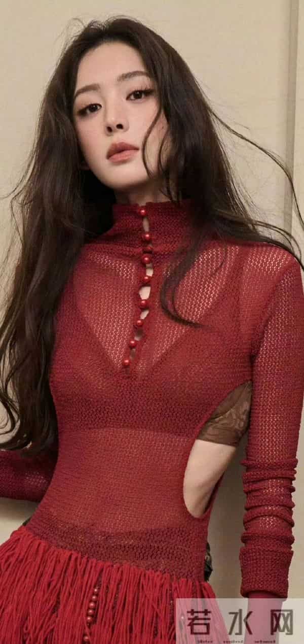 娜扎 很别致的上衣