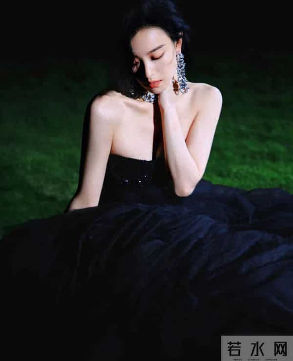 倪妮黑天鹅造型，短发配钻石链帅到姐姐粉尖叫！