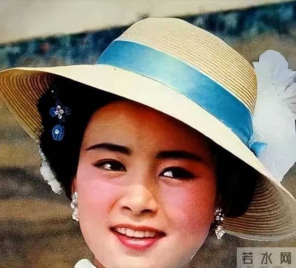 张瑜现状：68岁无儿无女，一人独居，与74岁前夫张建亚处境差别大