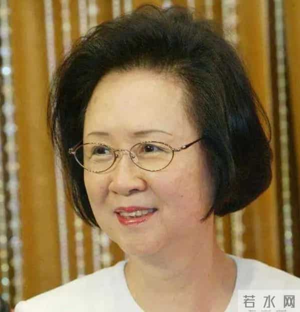 琼瑶去世后，儿媳何琇琼再破天花板，值得点赞