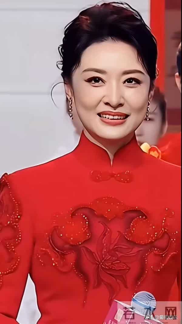 央视主持人 周涛