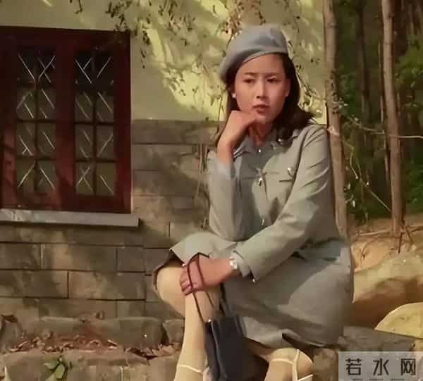 66岁张瑜惊人现状：无儿无女独居，前夫却儿孙满堂！