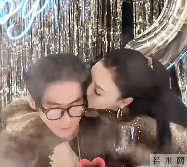三婚带3个女儿嫁小丈夫的钟丽缇，结婚9周年坦言，想为对方生孩子