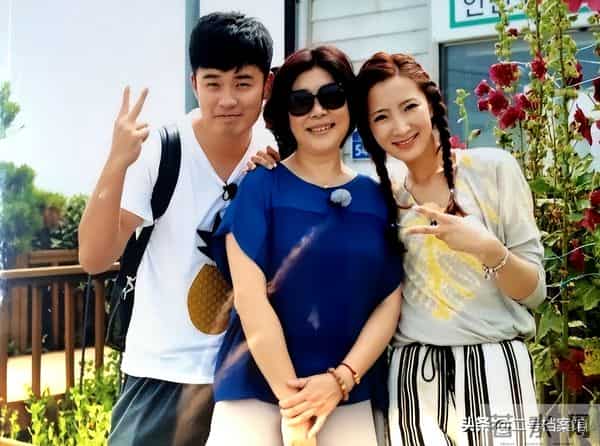 离婚10年后,晒出情侣泳装照的许婧,没给前夫陈赫留一丝“体面”