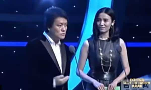 看到钟楚曦打败老戏骨，拿下金鸡奖最佳女配，才懂郭靖宇说的没错