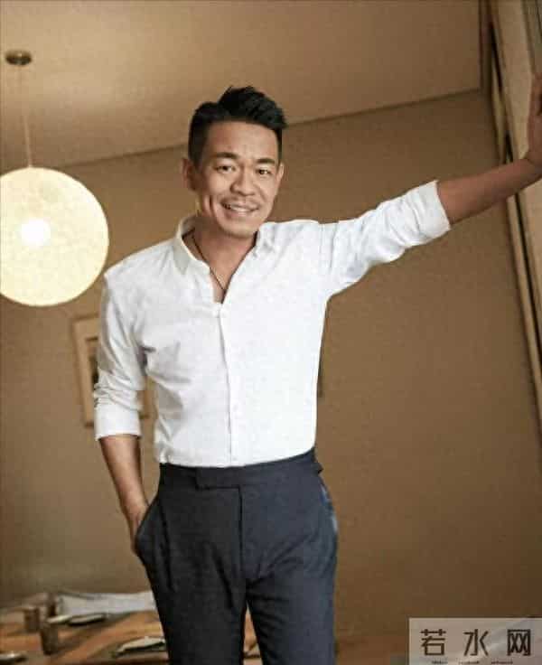 孙浩:26岁上春晚走红,得罪杨坤20年不说话,55岁至今未婚没孩子