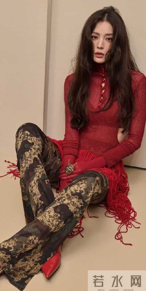 娜扎 很别致的上衣