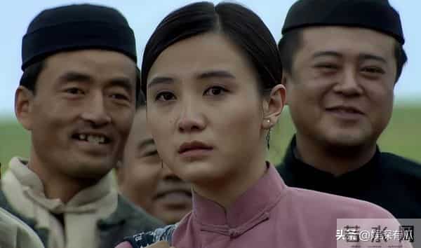 金鸡奖这夜，人情冷暖、江湖地位，在45岁宋佳身上体现得淋漓尽致