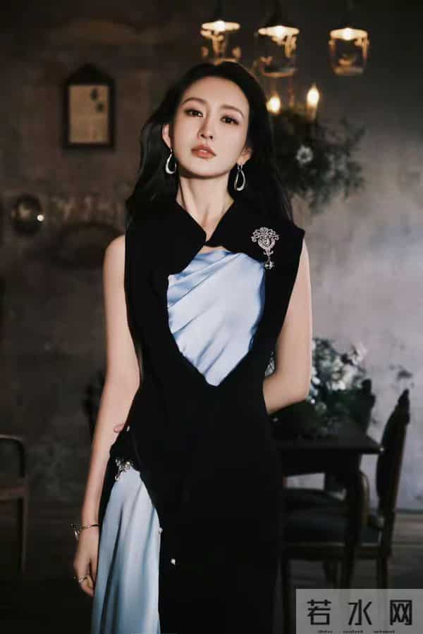 每一步都是艺术！王鸥高跟鞋和大长腿的完美结合，美到不敢直视！