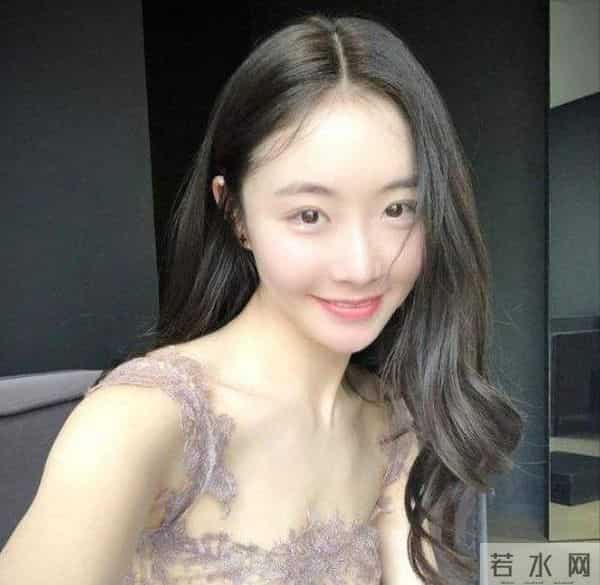 35岁霍尊正式复出！音乐节连唱9首歌，前女友陈露被抓快4年