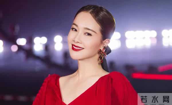 左小青“6小时风波”后，48岁状态出乎意料