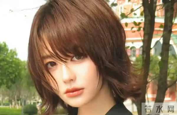 继杨颖、叶珂之后，黄晓明再次"拿下"大眼睛美女，网友：审美没变