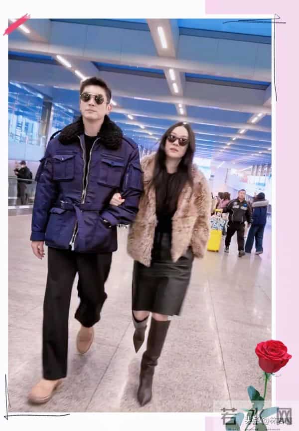 杜江霍思燕机场被偶遇，二人气场强大，霍思燕挽着杜江胳膊好甜蜜