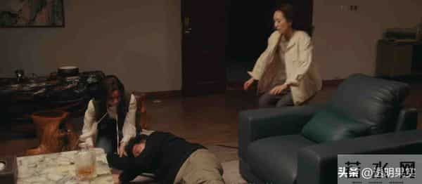 《四喜》冯志洗白？直到玉镯真相曝光，才懂何丽华为何气到脑溢血