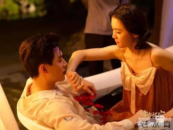 王皓祯新剧火爆上线！红果热度已破300万，女主比郭宇欣还会撩