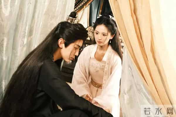 一个女演员，被困“虐女”流水线的两年