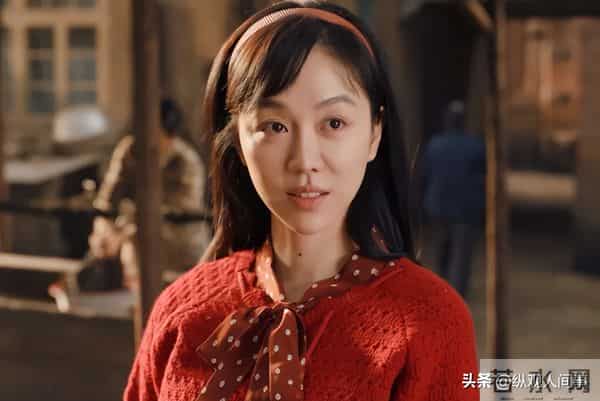 《小城良方》路透生图:肖战肤白个高笑容暖心,和姜妍互动好自然