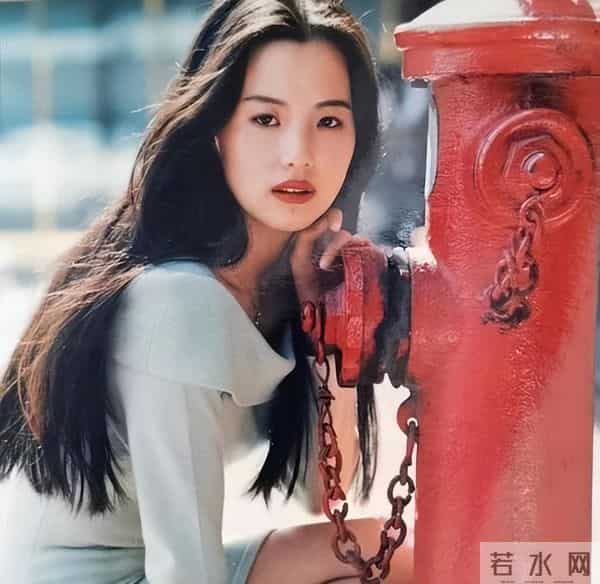 面子里子都有了！咏梅金鸡奖全程陪跑引粉丝不满，事后的回应亮了