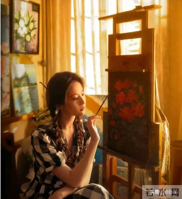 脸肿油腻就别演都市剧！41岁朱珠一出手，让观众看清刘亦菲有多强