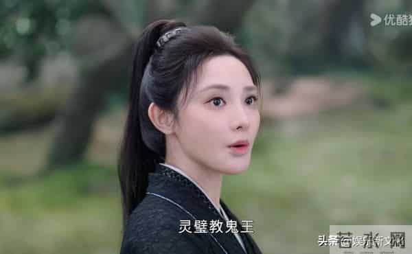 一个撅嘴瞪眼，一个眉毛飞出脸，《凤凰台上》俩主演看得真难受！