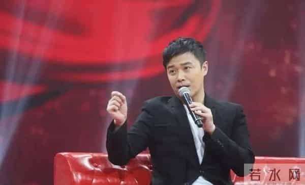 75岁的张艺谋也没想到，一场金鸡颁奖典礼，险些让他晚节不保！