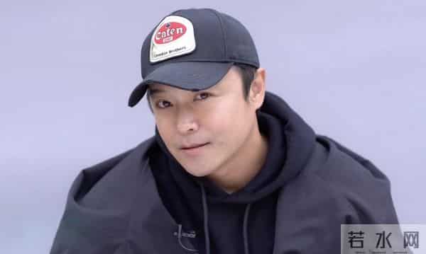 36亿票房加持！陈思诚金鸡拿奖引群嘲，“水鸡奖”争议背后藏玄机