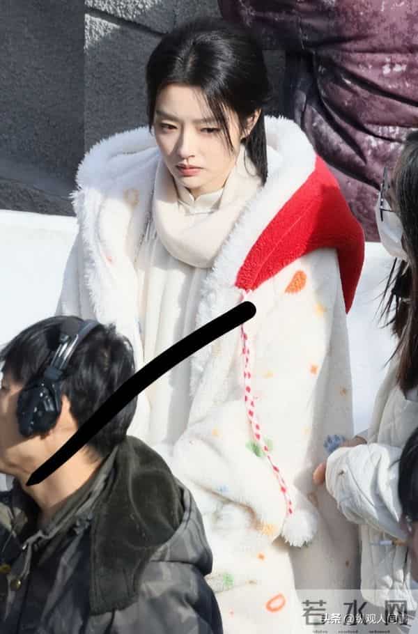 《玉簟秋》路透曝光：丞磊大长腿，徐若晗又瘦了，郭宇欣珠圆玉润