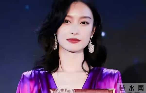 75岁的张艺谋也没想到，一场金鸡颁奖典礼，险些让他晚节不保！