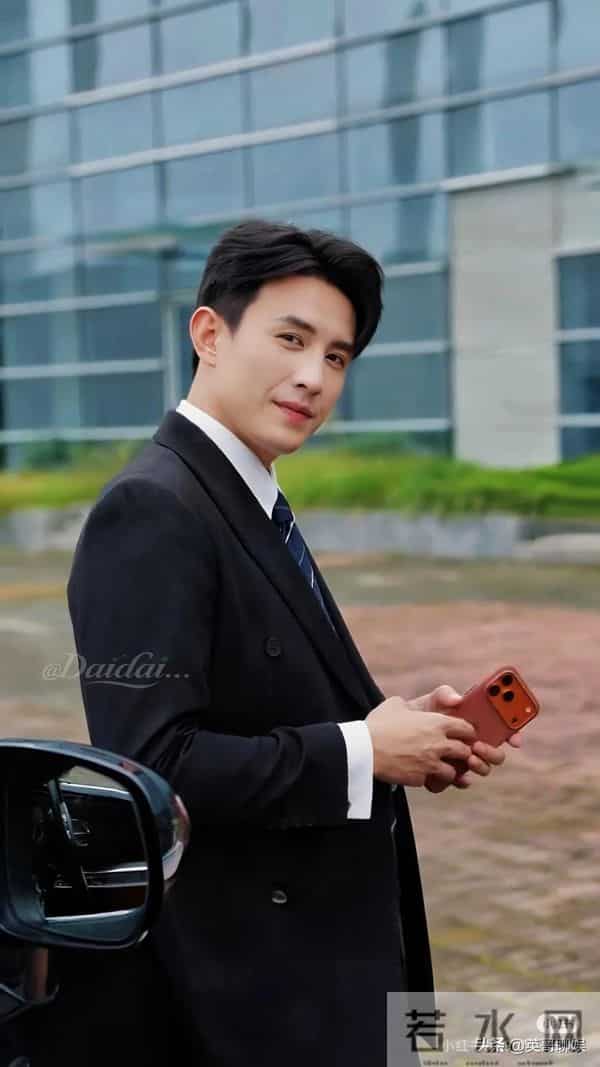 短剧人气男神大换血，何健麒逆袭第九，柯淳垫底，榜首竟是他