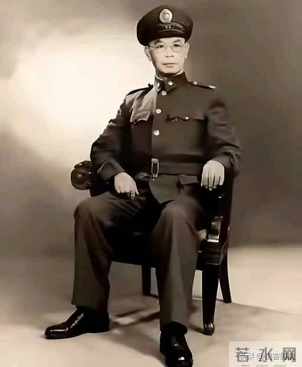 沉默的荣耀颠覆常规谍战思路，从改名到“先剧后书”，都是新尝试