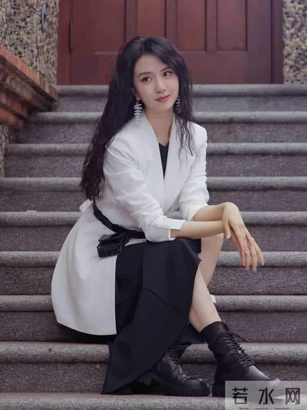 不打针不整容,《唐诡3》许龄月惊艳出圈,告诉你啥叫天选古人