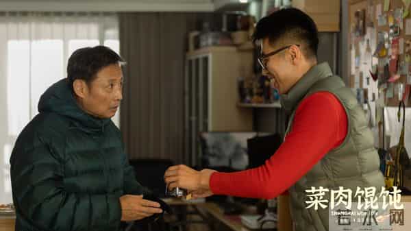 一碗馄饨一件棉毛衫，海派温情解锁上海消费新样本