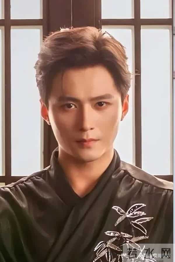 王皓祯新剧火爆上线！红果热度已破300万，女主比郭宇欣还会撩