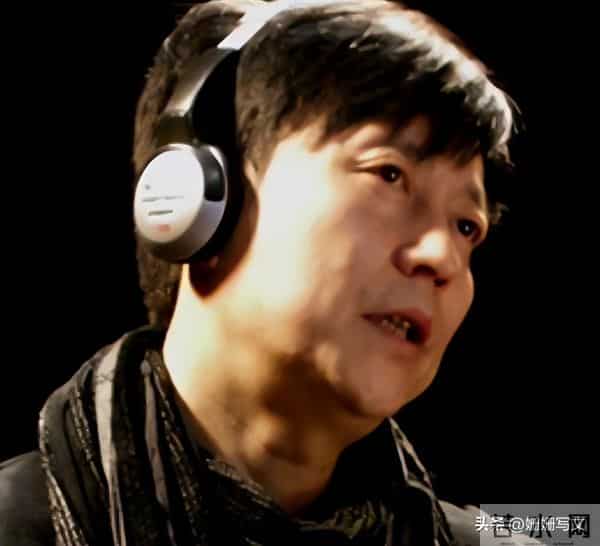 国家一级演员老爸，15 年查无此人，36 岁凭《四喜》一夜封神