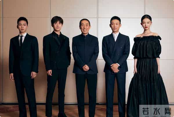 金鸡奖谜团：张艺谋遭质疑，《哪吒2》被冷落，陈道明举动成焦点