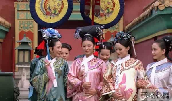 为什么甄嬛一回宫，宜修就被压着打，真是的她后期被强行降智了吗