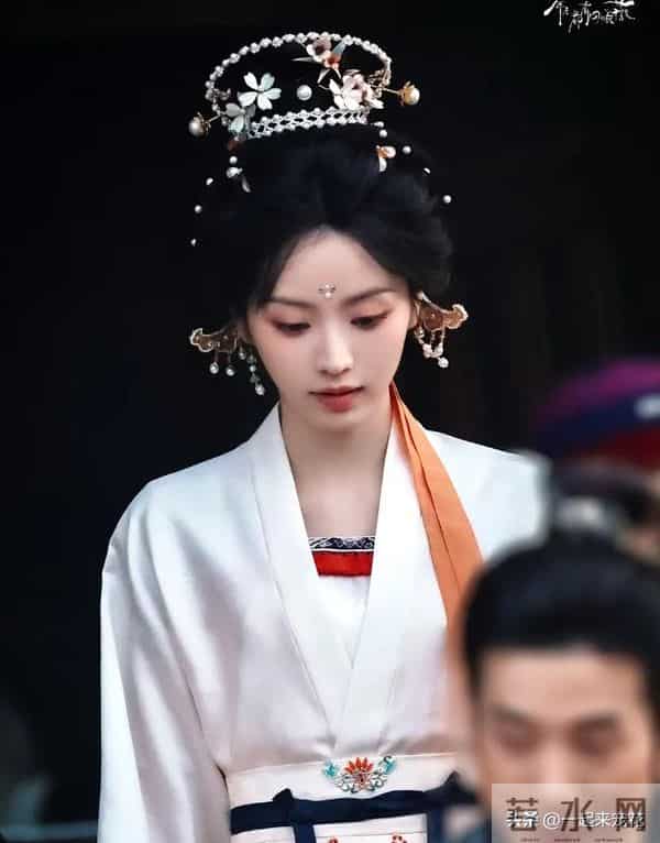 张凌赫又一古装权谋剧将袭，搭档女主是女神，看清阵容爆款预定