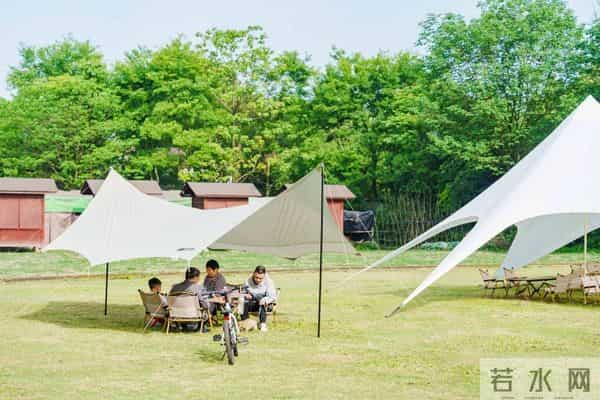 一周双剧组!成都影视城联动青杠树景区成短剧“主战场”