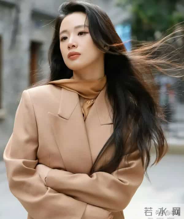 因耍大牌惨遭封杀,求拍“裸戏”上位!难怪连张颂文都嫌弃她!