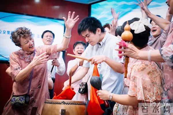 易烊千玺被大导演看好：有可能是下一个周润发 新戏预售破4千万！