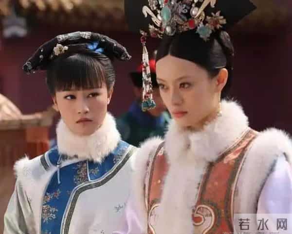 浣碧在世时与甄嬛争风吃醋，八年后甄嬛打开她的香囊，瞬间泪崩