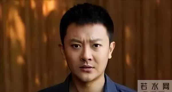 这个男演员，一生事业“毁”在两个女人手里，妻子只有脸是真的