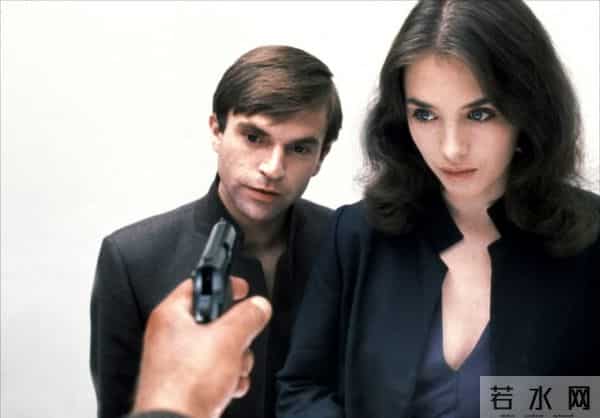 《着魔》：一部撕裂人性的恐怖经典，为何至今让人脊背发凉？