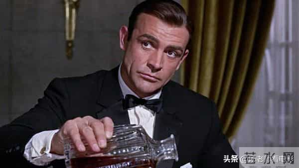 《007黄金眼》上映三十周年:从低谷到重塑,史上最帅007横空出世