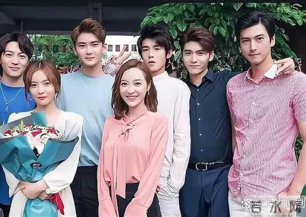 积压7年终上线!腾讯视频《对的时间对的人》开播即放37集全集