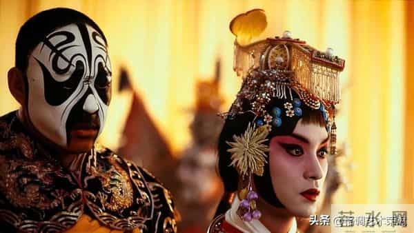 朋友说感觉现在的电影没有以前精彩了，电影的出路在哪里？