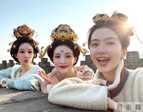不打针不整容,《唐诡3》许龄月惊艳出圈,告诉你啥叫天选古人